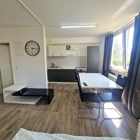 L11 Work & Apartment *